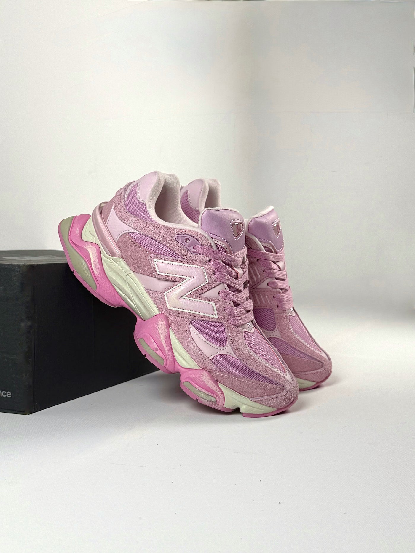 New Balance Sneakers Pink