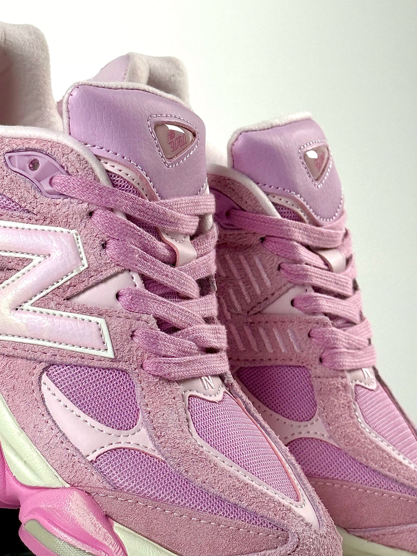 New Balance Sneakers Pink