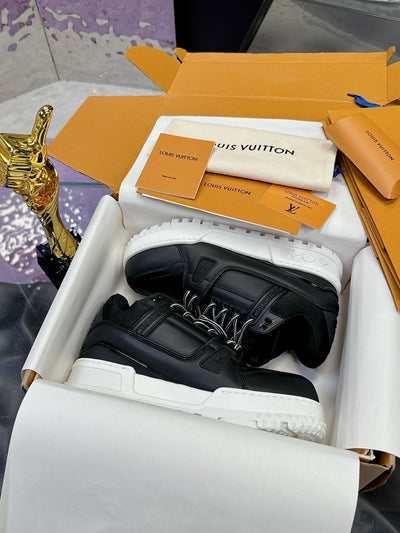 Louis Vuitton Trainer Maxi Black/White