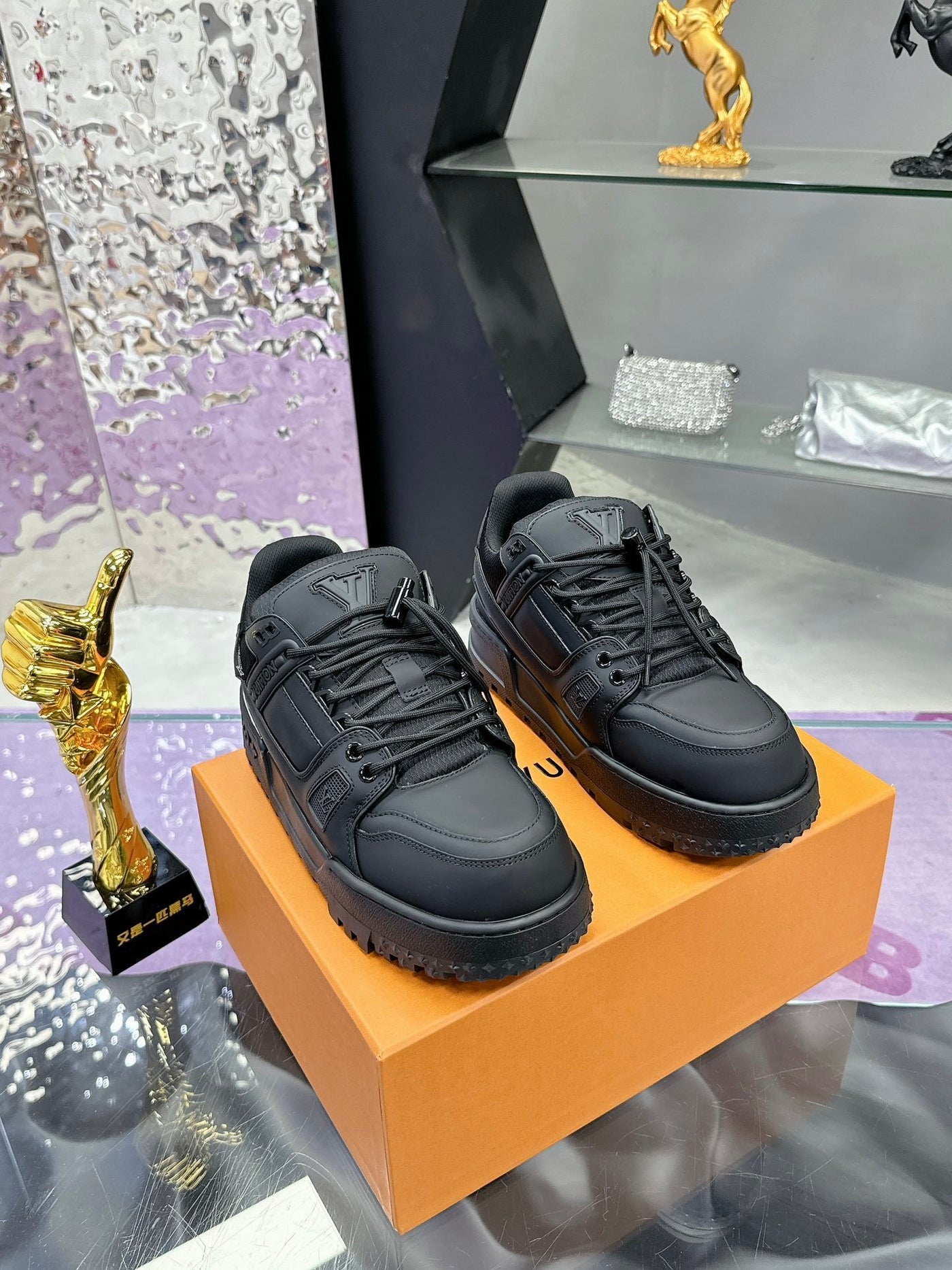 Louis Vuitton Trainer Maxi