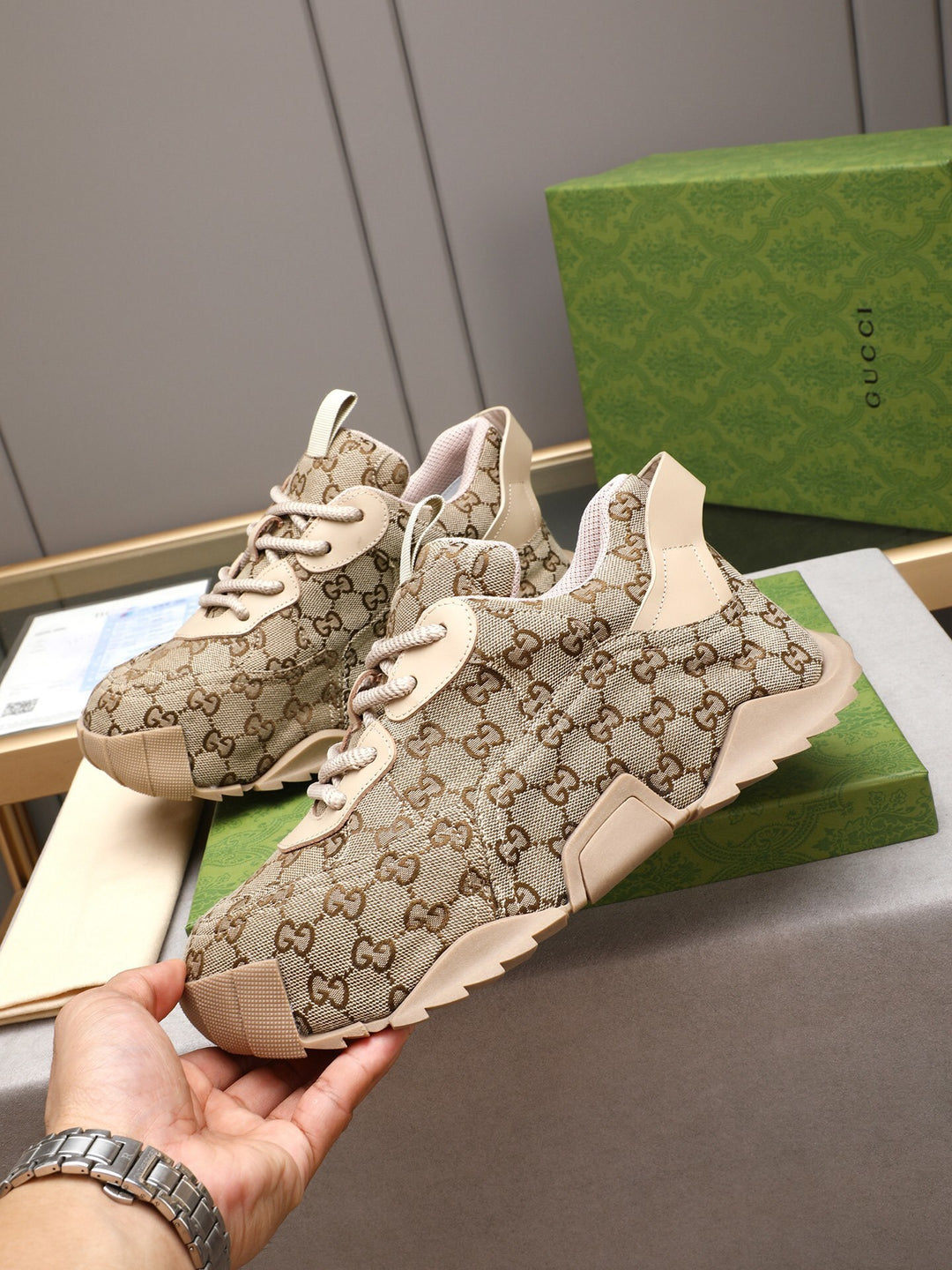 Gucci Sneakers Cream