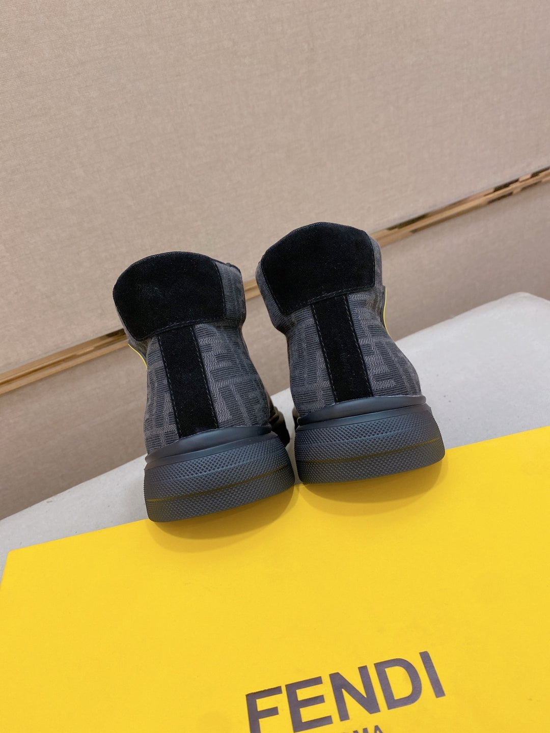 Fendi High-Top Black