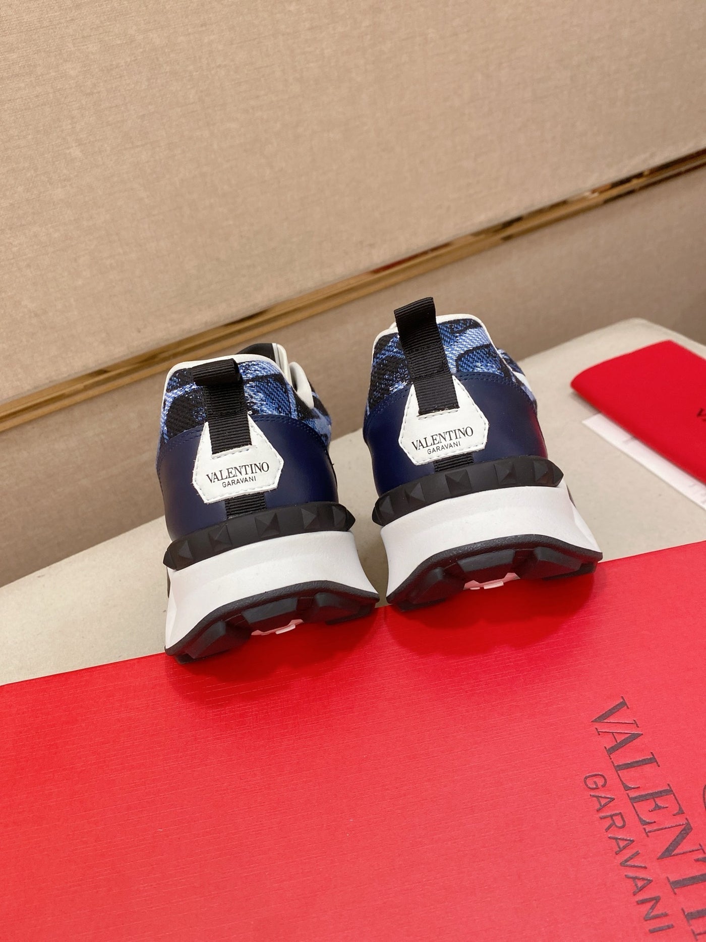 Valentino Garavani Sneakers White