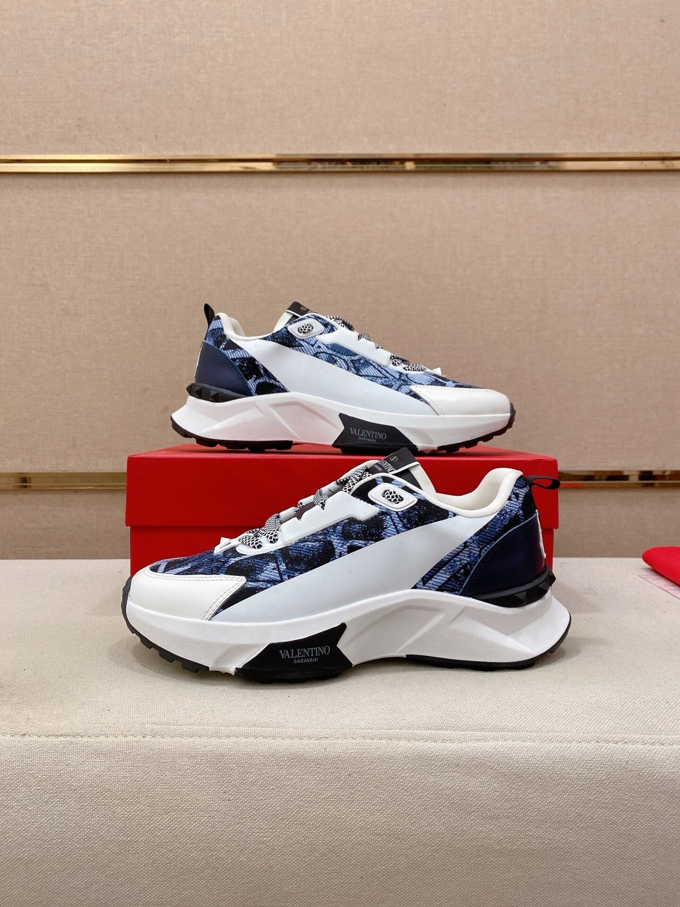 Valentino Garavani Sneakers White