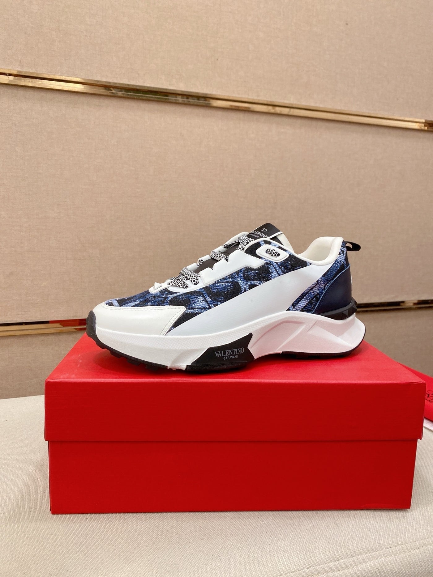 Valentino Garavani Sneakers White