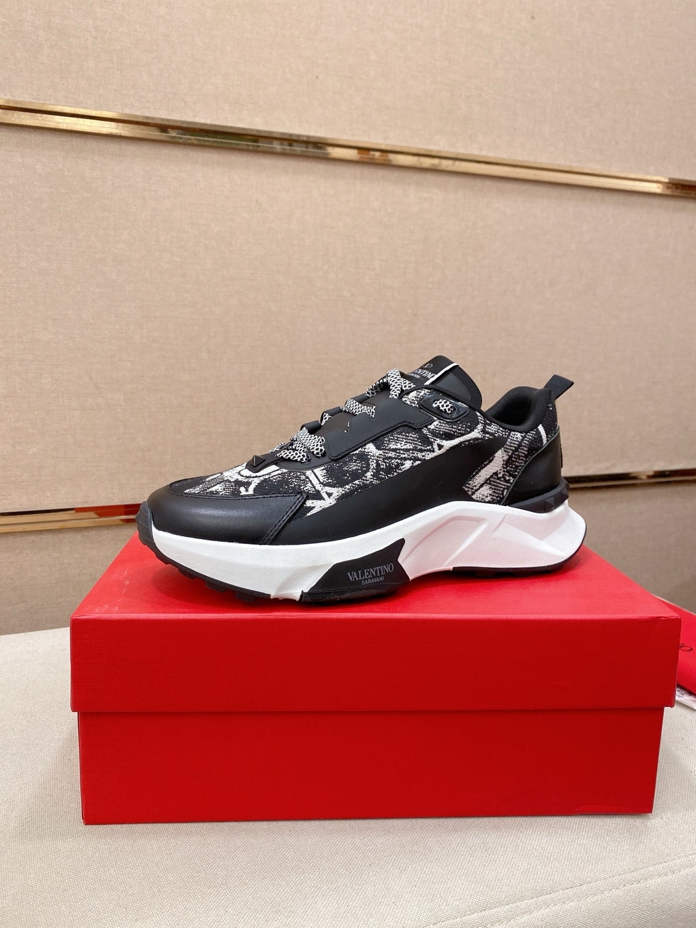 Valentino Gavarani Sneakers