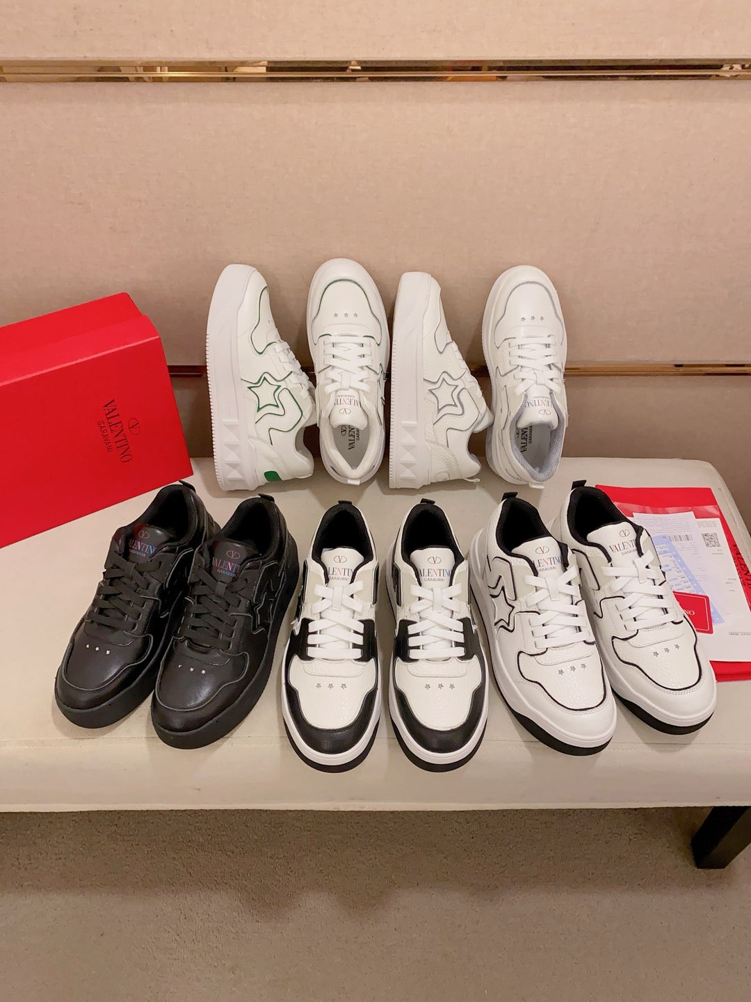 Valentino Garavani Sneakers Black