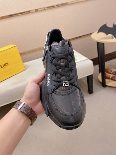 Fendi Flow Jet Schwarz