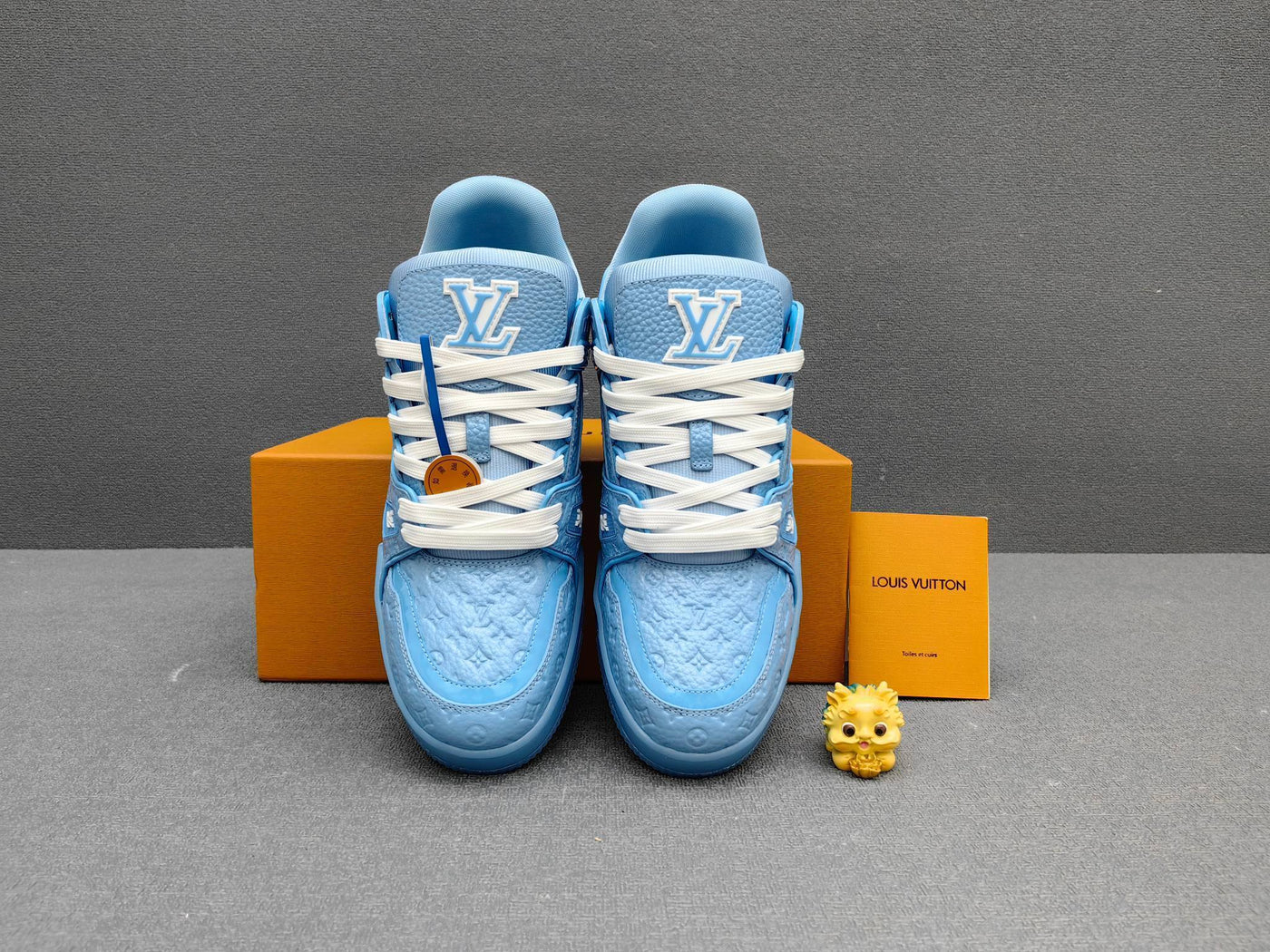 Louis Vuitton Sneakers Blue