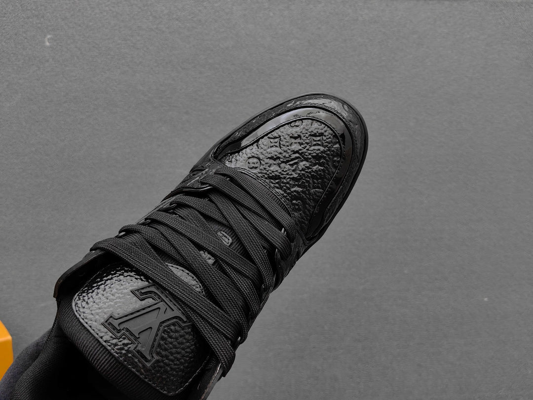 Louis Vuitton Sneakers Black