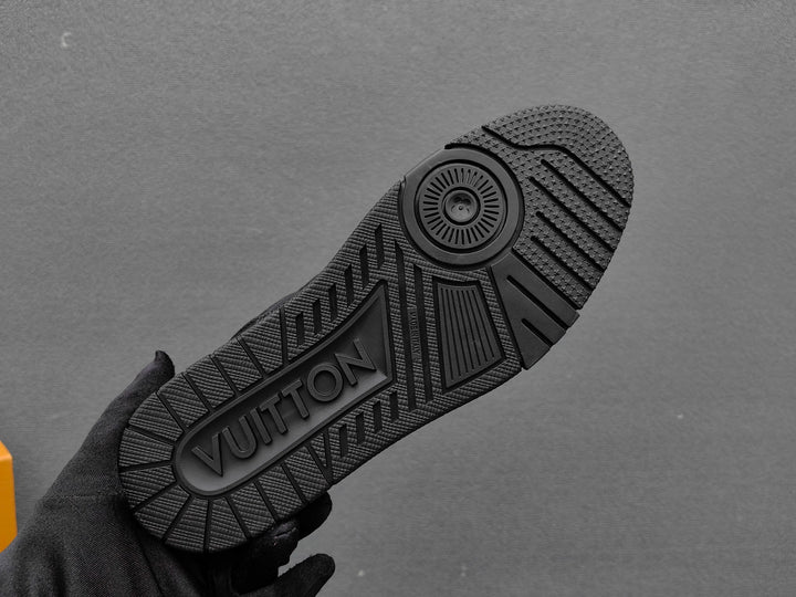 Louis Vuitton Sneakers Black