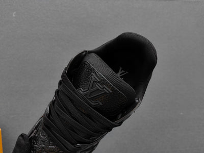 Louis Vuitton Sneakers Black