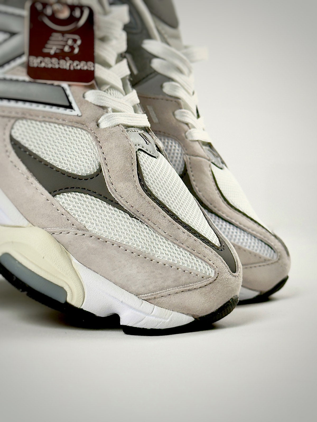 New Balance 9060 Light Grey